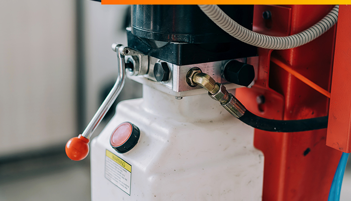 Proceso de la filtración de aceite hidráulico